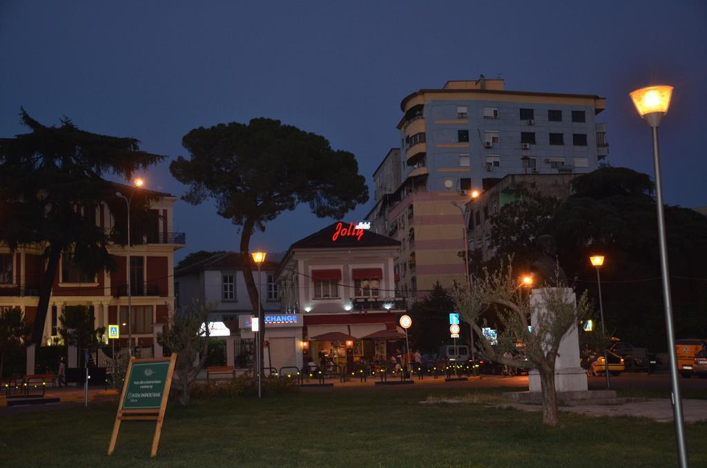 Jolly City Center Hotel Tirana Kültér fotó