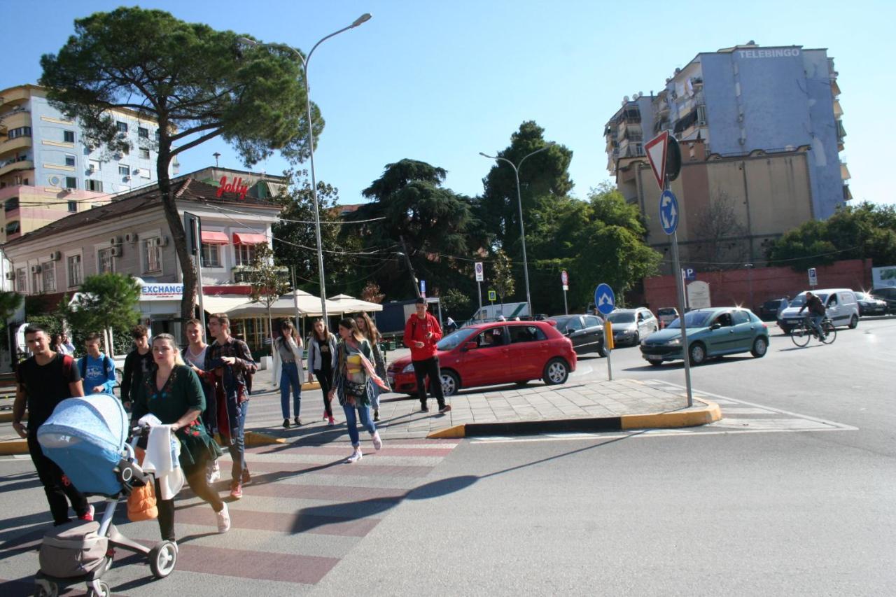 Jolly City Center Hotel Tirana Kültér fotó